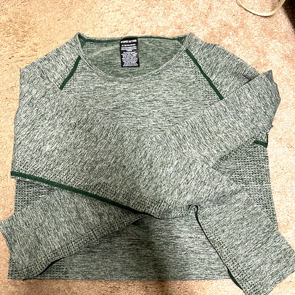 PINK active wear long sleeve crop - XL